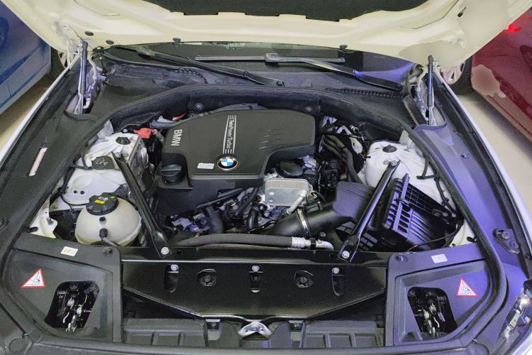 Used BMW 5 Series 2014 520i Elegant Edition Engine Bay