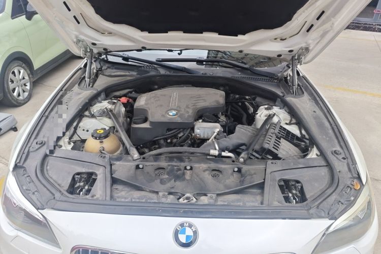 Used BMW 5 Series 2014 520i Elegant Edition Engine Bay