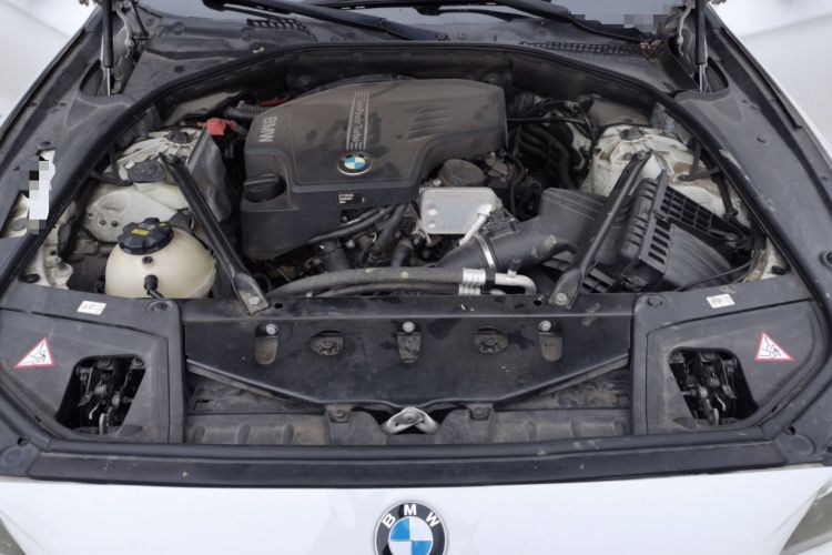 Used BMW 5 Series 2014 525Li Leading Model Engine Bay