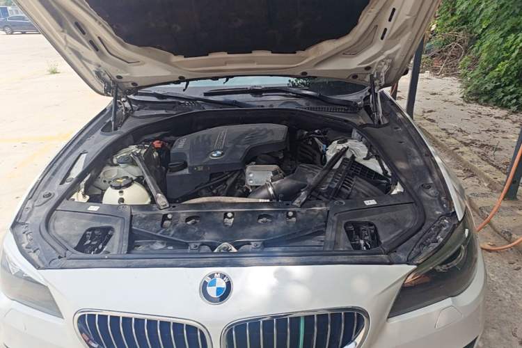 Used BMW 5 Series 2014 520i Elegant Edition Engine Bay