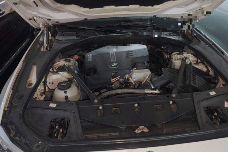 Used BMW 5 Series 2014 525Li Luxury Design Package Engine Bay