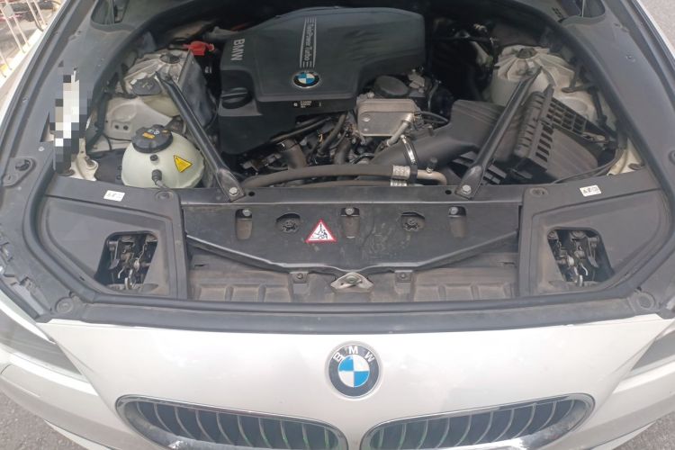 Used BMW 5 Series 2014 525Li Luxury Design Package Engine Bay
