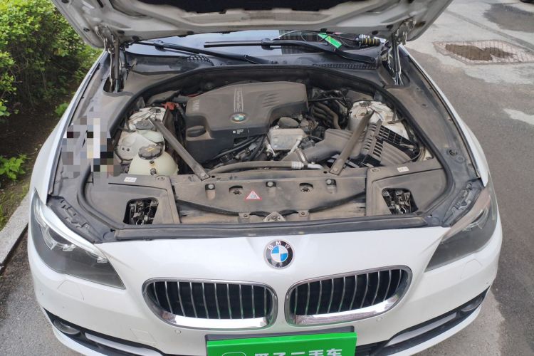Used BMW 5 Series 2014 525Li Leading Model Engine Bay