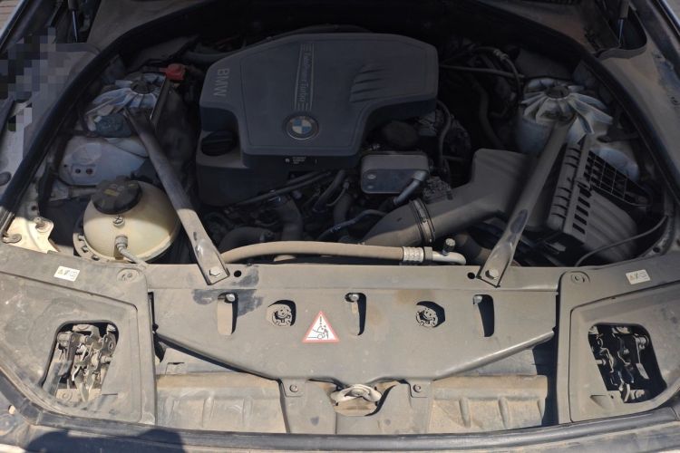 Used BMW 5 Series 2014 525Li Luxury Design Package Engine Bay