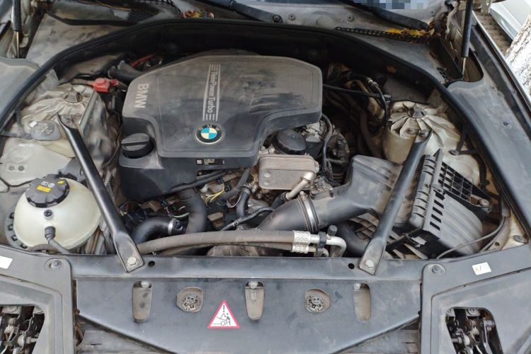 Used BMW 5 Series 2014 520Li Elegant Model Engine Bay