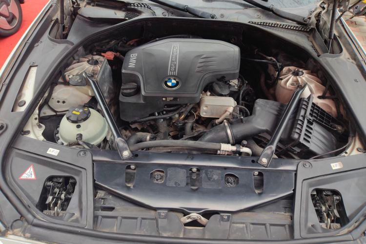 Used BMW 5 Series 2014 525Li Luxury Design Package Engine Bay