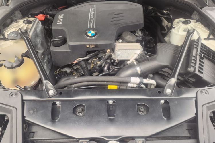 Used BMW 5 Series 2014 525Li Luxury Design Package Engine Bay