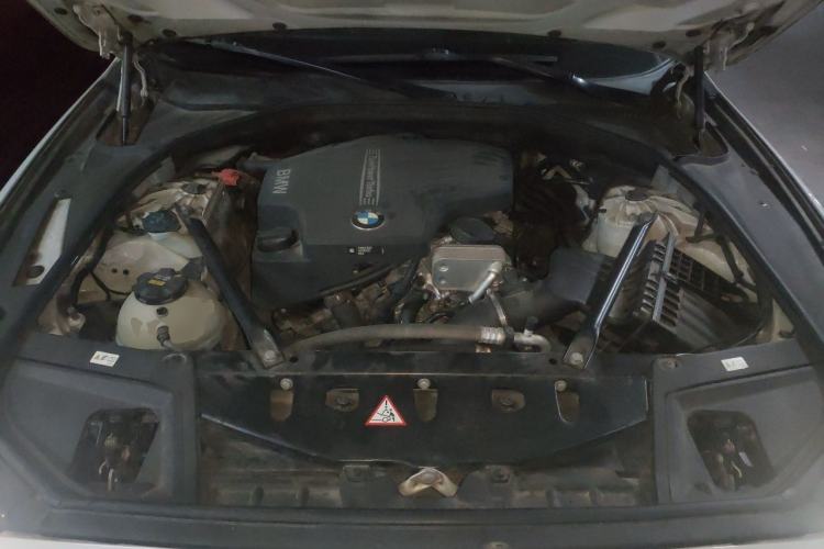 Used BMW 5 Series 2014 525Li Luxury Design Package Engine Bay