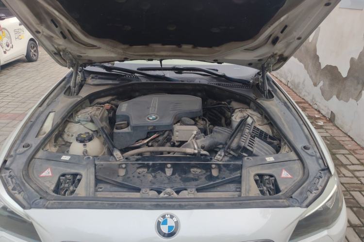 Used BMW 5 Series 2014 525Li Luxury Design Package Engine Bay