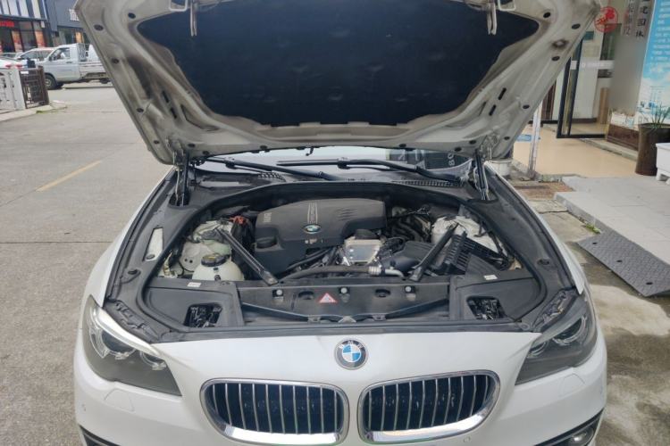 Used BMW 5 Series 2014 525Li Luxury Design Package Engine Bay