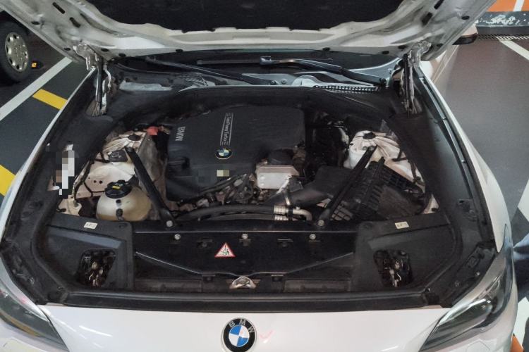 Used BMW 5 Series 2014 525Li Luxury Design Package Engine Bay