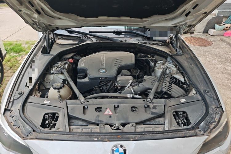 Used BMW 5 Series 2014 525Li Luxury Design Package Engine Bay