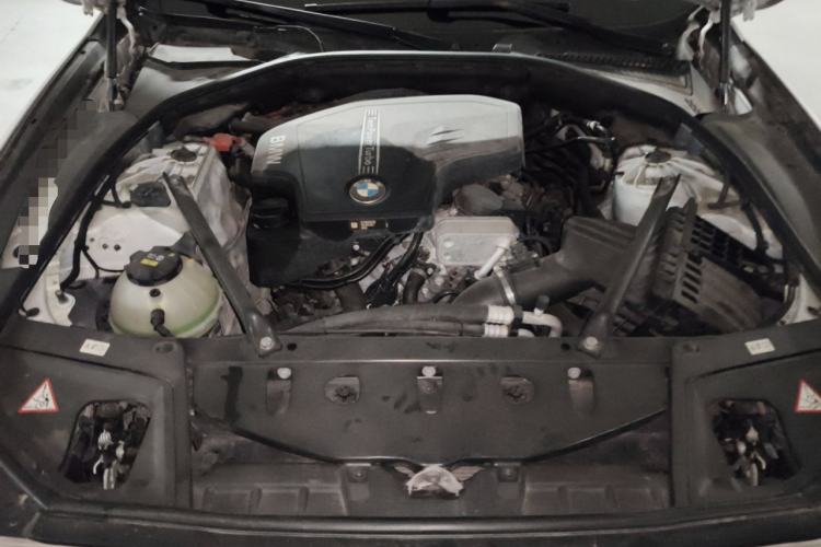 Used BMW 5 Series 2014 525Li Luxury Design Package Engine Bay
