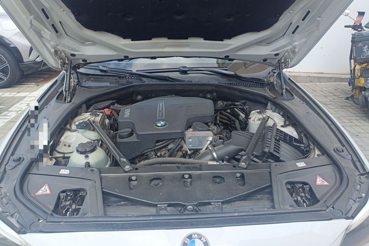 Used BMW 5 Series 2014 520i Elegant Edition Engine Bay