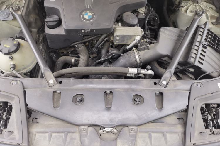 Used BMW 5 Series 2014 525Li Luxury Design Package Engine Bay