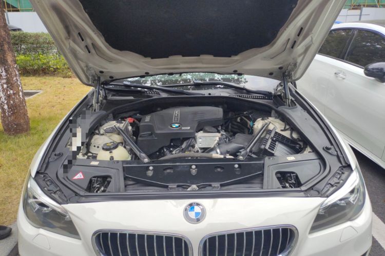 Used BMW 5 Series 2014 520i Touring Edition Engine Bay