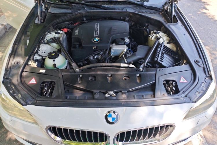 Used BMW 5 Series 2014 525Li Luxury Design Package Engine Bay