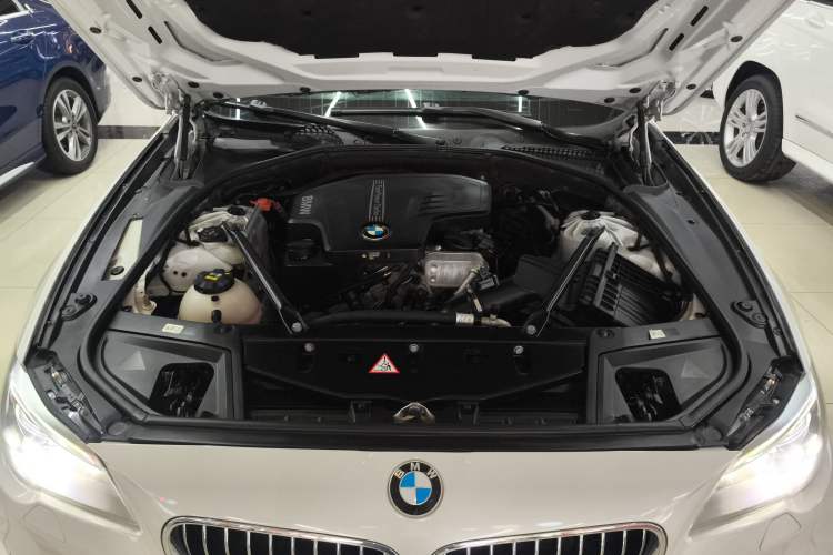 Used BMW 5 Series 2014 525Li Luxury Design Package Engine Bay