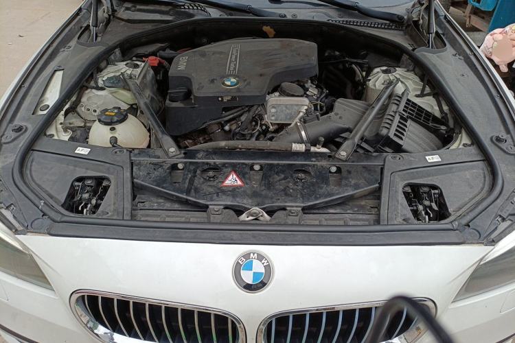 Used BMW 5 Series 2014 525Li Luxury Design Package Engine Bay