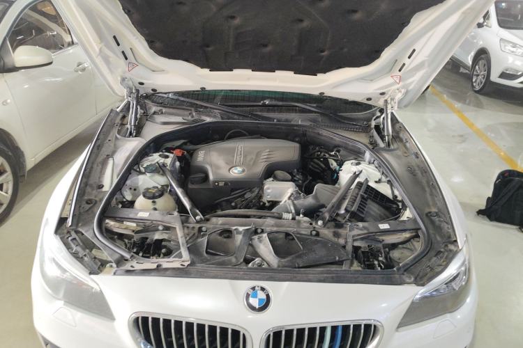 Used BMW 5 Series 2014 520i Elegant Edition Engine Bay