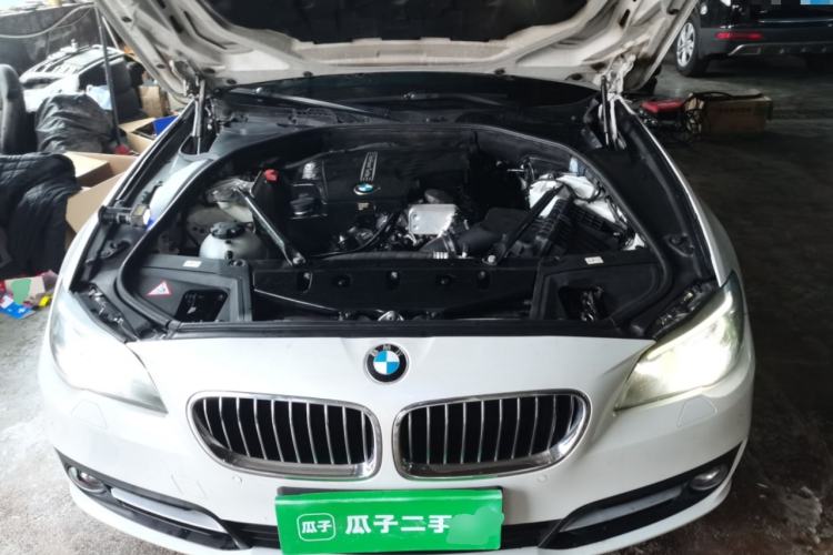 Used BMW 5 Series 2014 528Li Leading Model Engine Bay