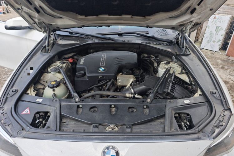 Used BMW 5 Series 2014 525Li Luxury Design Package Engine Bay