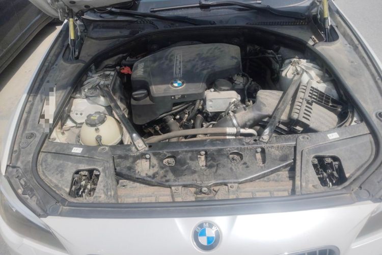 Used BMW 5 Series 2014 525Li Luxury Design Package Engine Bay