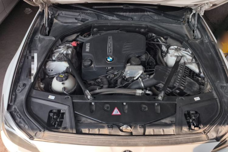 Used BMW 5 Series 2014 520Li Elegant Model Engine Bay