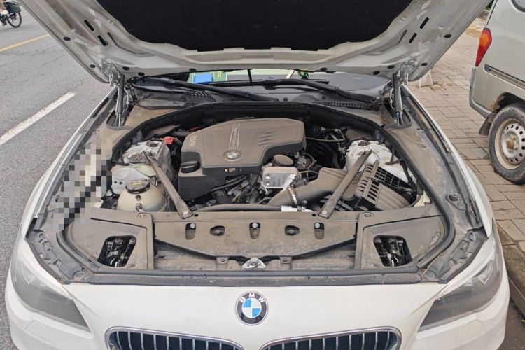 Used BMW 5 Series 2014 520Li Elegant Model Engine Bay