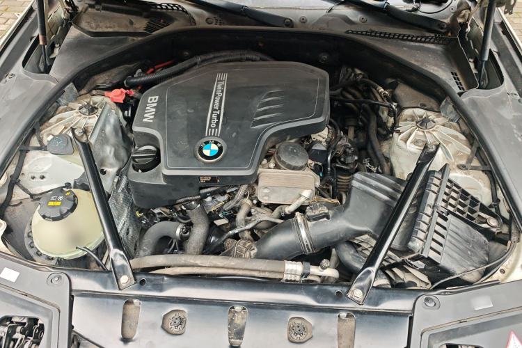Used BMW 5 Series 2014 525Li Luxury Design Package Engine Bay
