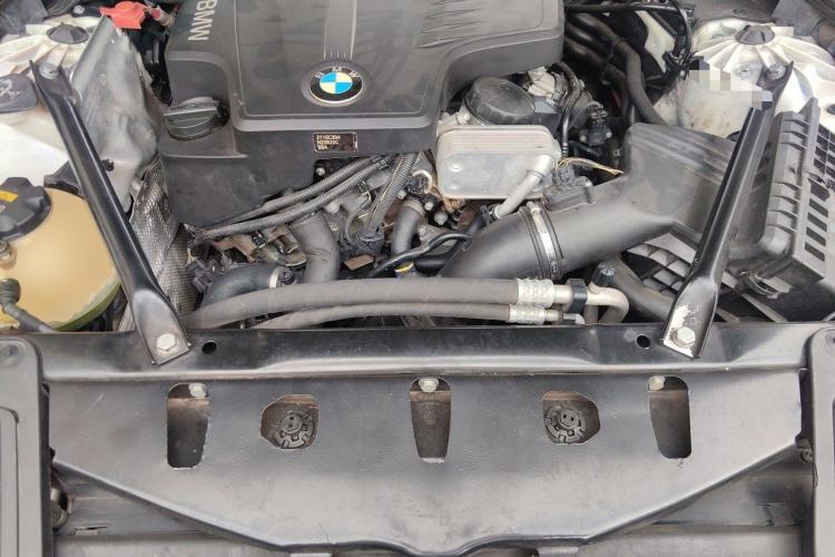 Used BMW 5 Series 2014 525Li Luxury Design Package Engine Bay