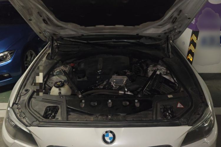 Used BMW 5 Series 2014 525Li Leading Model Engine Bay