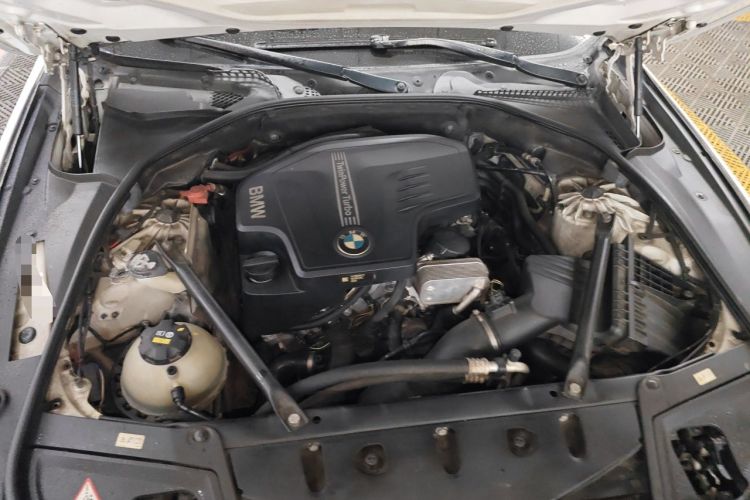 Used BMW 5 Series 2014 525Li Luxury Design Package Engine Bay