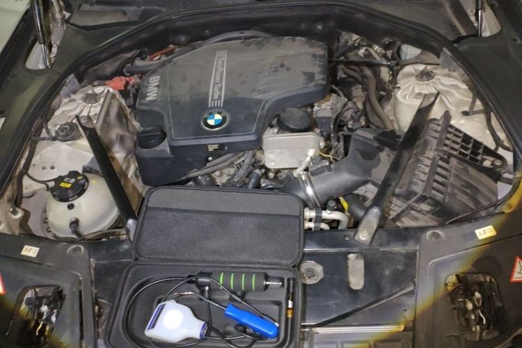 Used BMW 5 Series 2014 525Li Luxury Design Package Engine Bay