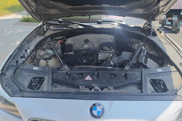 Used BMW 5 Series 2014 520Li Elegant Model Engine Bay