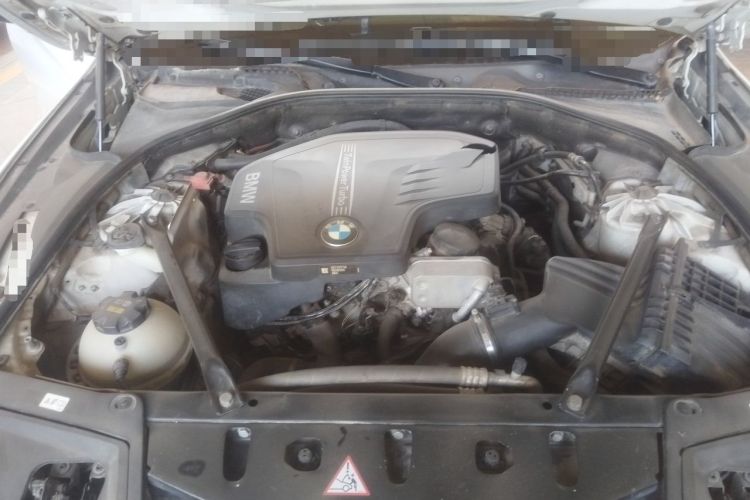 Used BMW 5 Series 2014 525Li Luxury Design Package Engine Bay