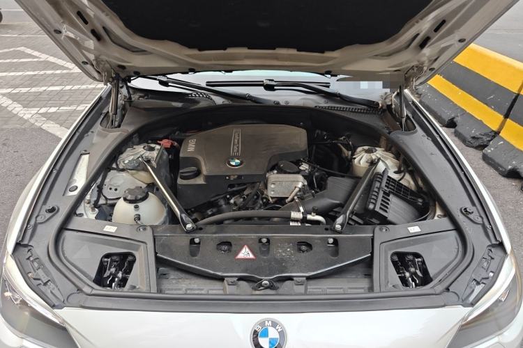 Used BMW 5 Series 2014 528Li Leading Model Engine Bay