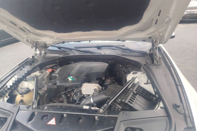 Used BMW 5 Series 2014 525Li Luxury Design Package Engine Bay