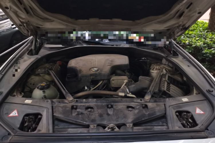 Used BMW 5 Series 2014 525Li Luxury Design Package Engine Bay
