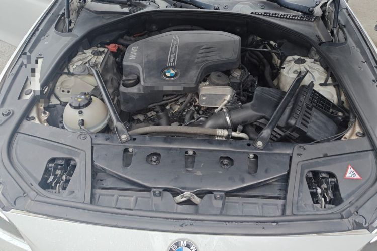 Used BMW 5 Series 2014 525Li Luxury Design Package Engine Bay