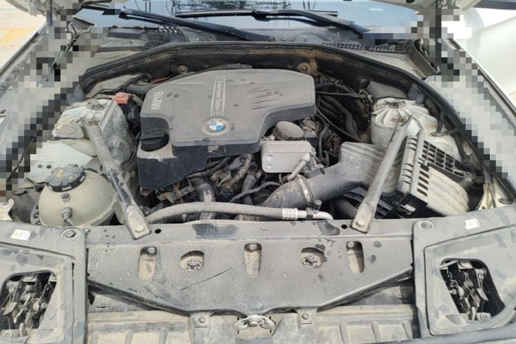 Used BMW 5 Series 2014 528Li xDrive Premium Edition Engine Bay