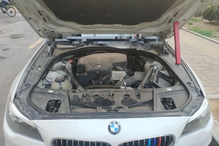 Used BMW 5 Series 2014 525Li Leading Model Engine Bay