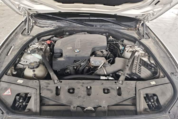 Used BMW 5 Series 2014 520i Elegant Edition Engine Bay