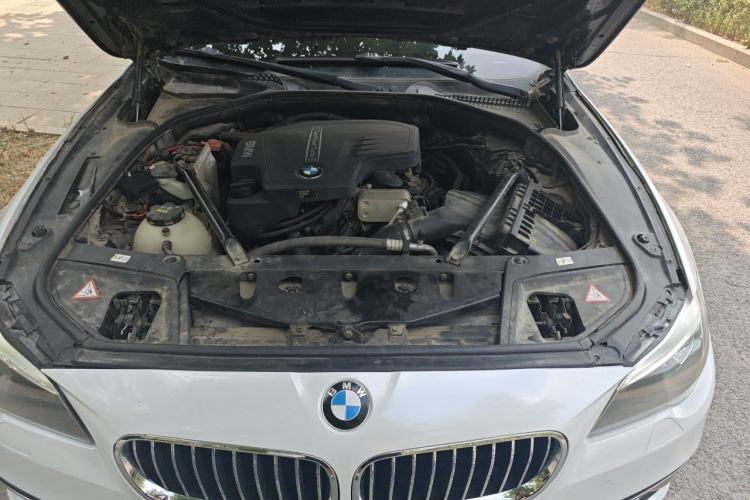 Used BMW 5 Series 2014 525Li Leading Model Engine Bay