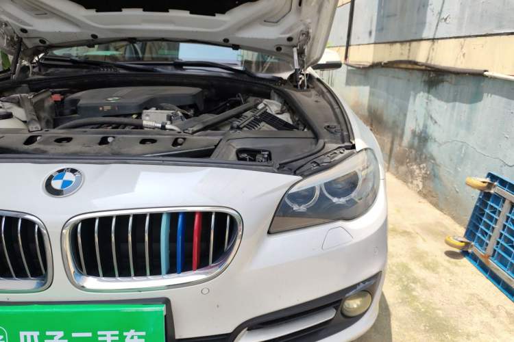 Used BMW 5 Series 2014 520Li Elegant Model Engine Bay Left