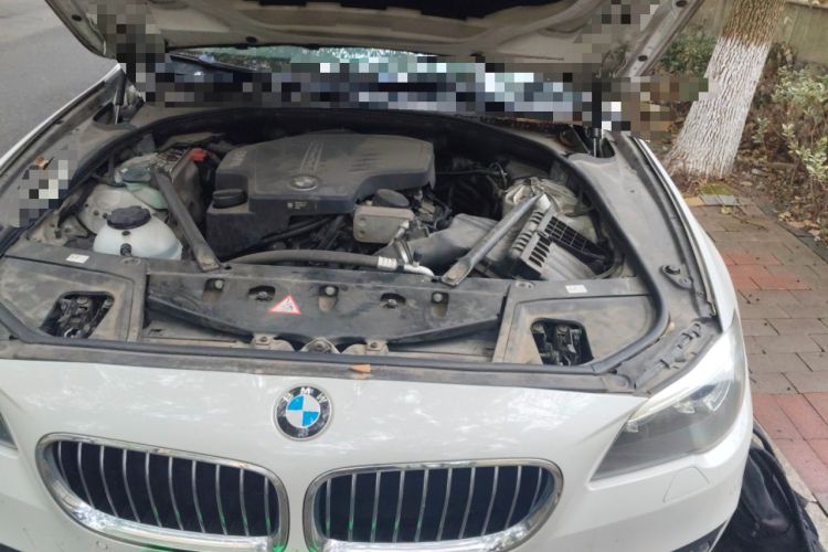 Used BMW 5 Series 2014 525Li Leading Model Engine Bay Left