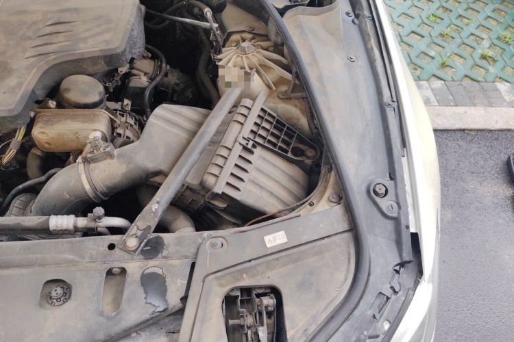 Used BMW 5 Series 2014 520Li Elegant Model Engine Bay Left