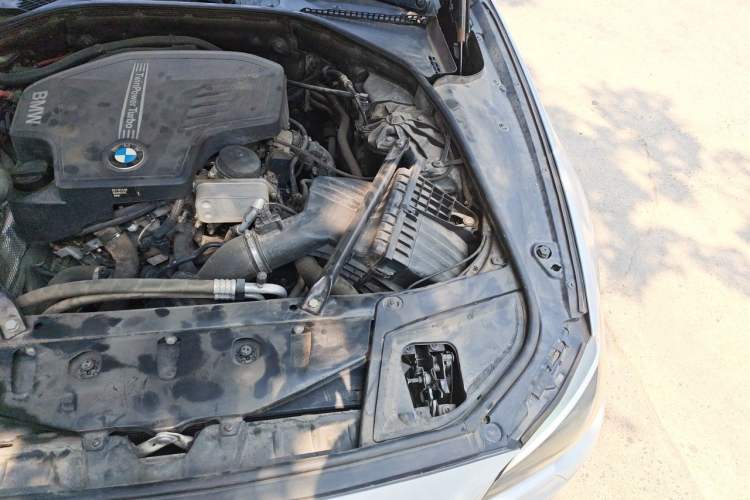 Used BMW 5 Series 2014 528Li Leading Model Engine Bay Left
