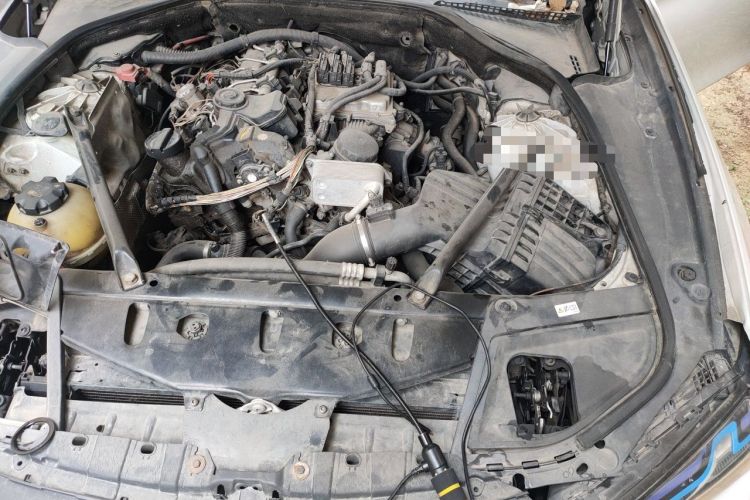 Used BMW 5 Series 2014 520Li Elegant Model Engine Bay Left