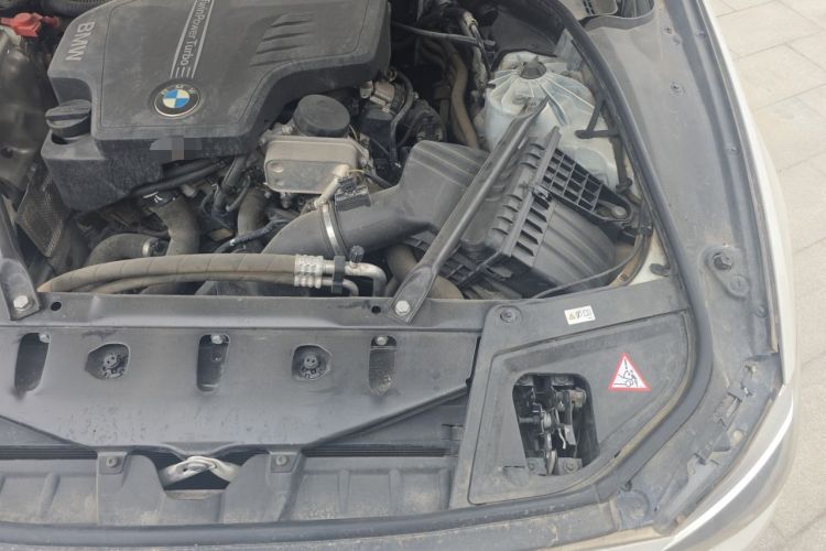Used BMW 5 Series 2014 525Li Luxury Design Package Engine Bay Left
